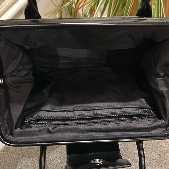 Vintage Crocodile Handbag - Picture 3 of 6